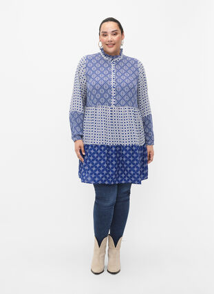 Zizzi A-formet kjole med mønster og cutlines, Blue AOP, Model image number 2