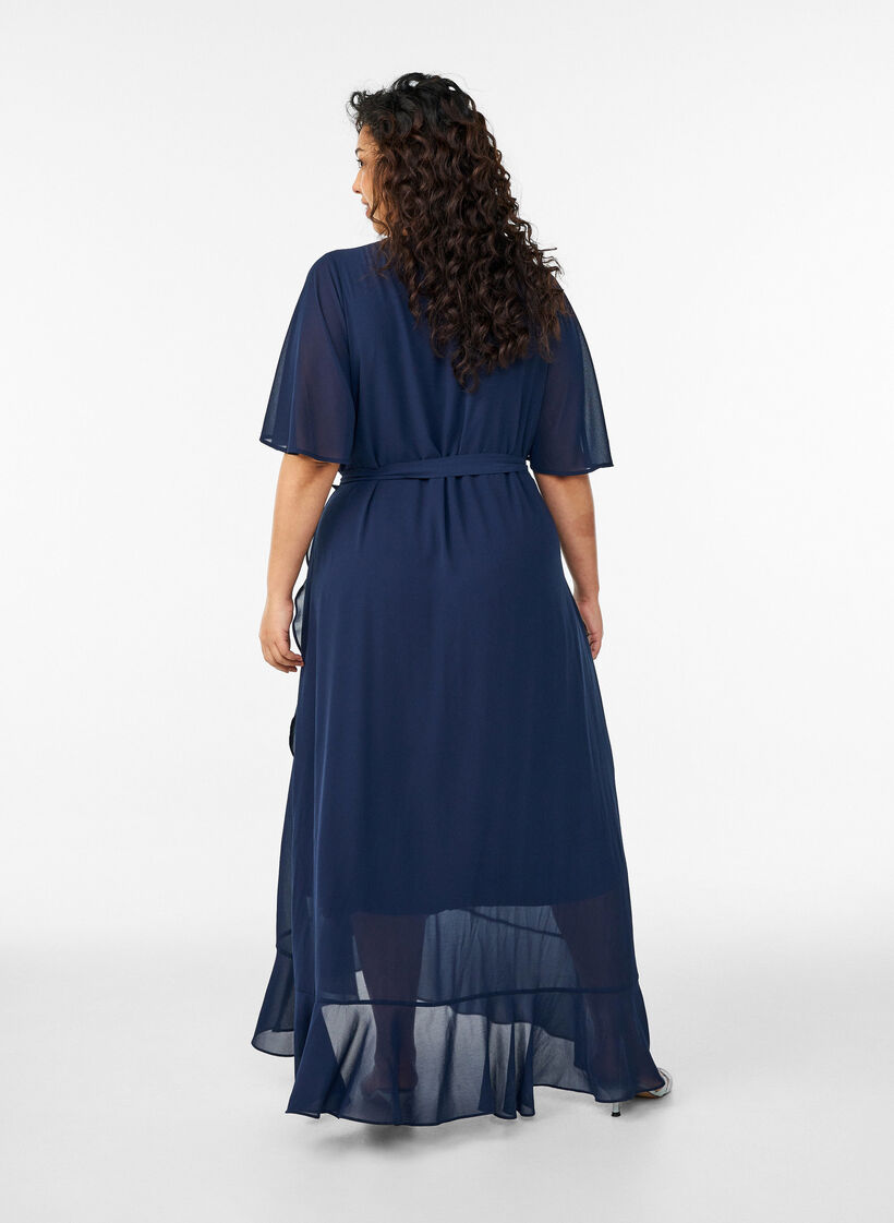 Chiffon maxikjole med V-hals og rysjekant, Bl&aring;, Model image number 1
