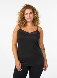 Ribbet jerseytopp med blondedetaljer, Svart Ribbet jerseytopp med blondedetaljer, Svart, Model