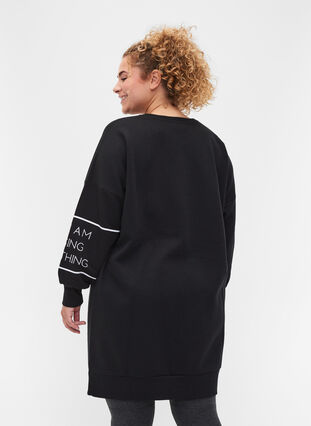 Langermet kjole med trykk, Black, Model image number 1