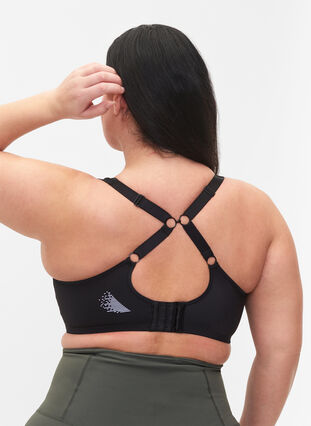 CORE, HIGH SUPPORT WIRE BRA - Sports-BH med bøyle, Black, Model image number 2