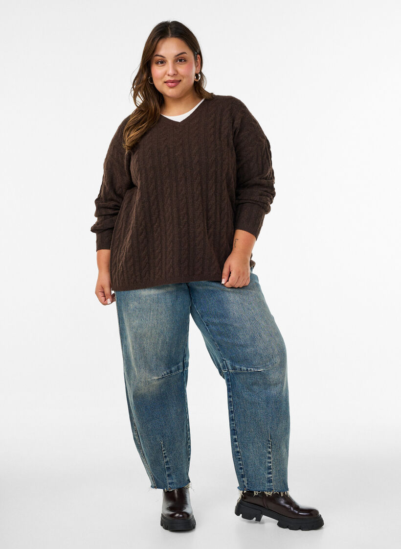 Strikket bluse med flettestrikk og V-hals, Brun, Model image number 1