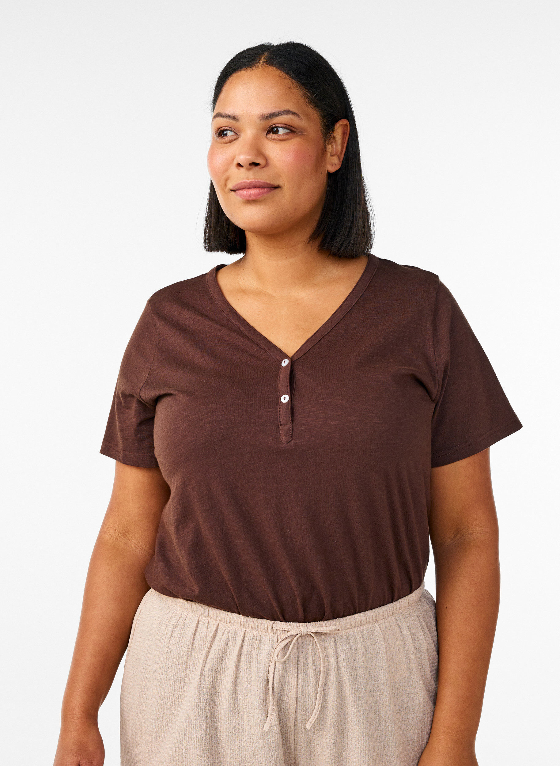 ZizziT-skjorte med knappdetalj, Brun, Model image number 0