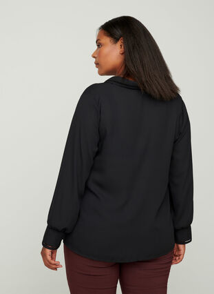 Langermet skjorte med feminine detaljer, Black, Model image number 1