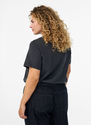 Zizzi Økologisk bomulls-T-skjorte med nagler, Grey Wash Reclaiming, Model image number 1