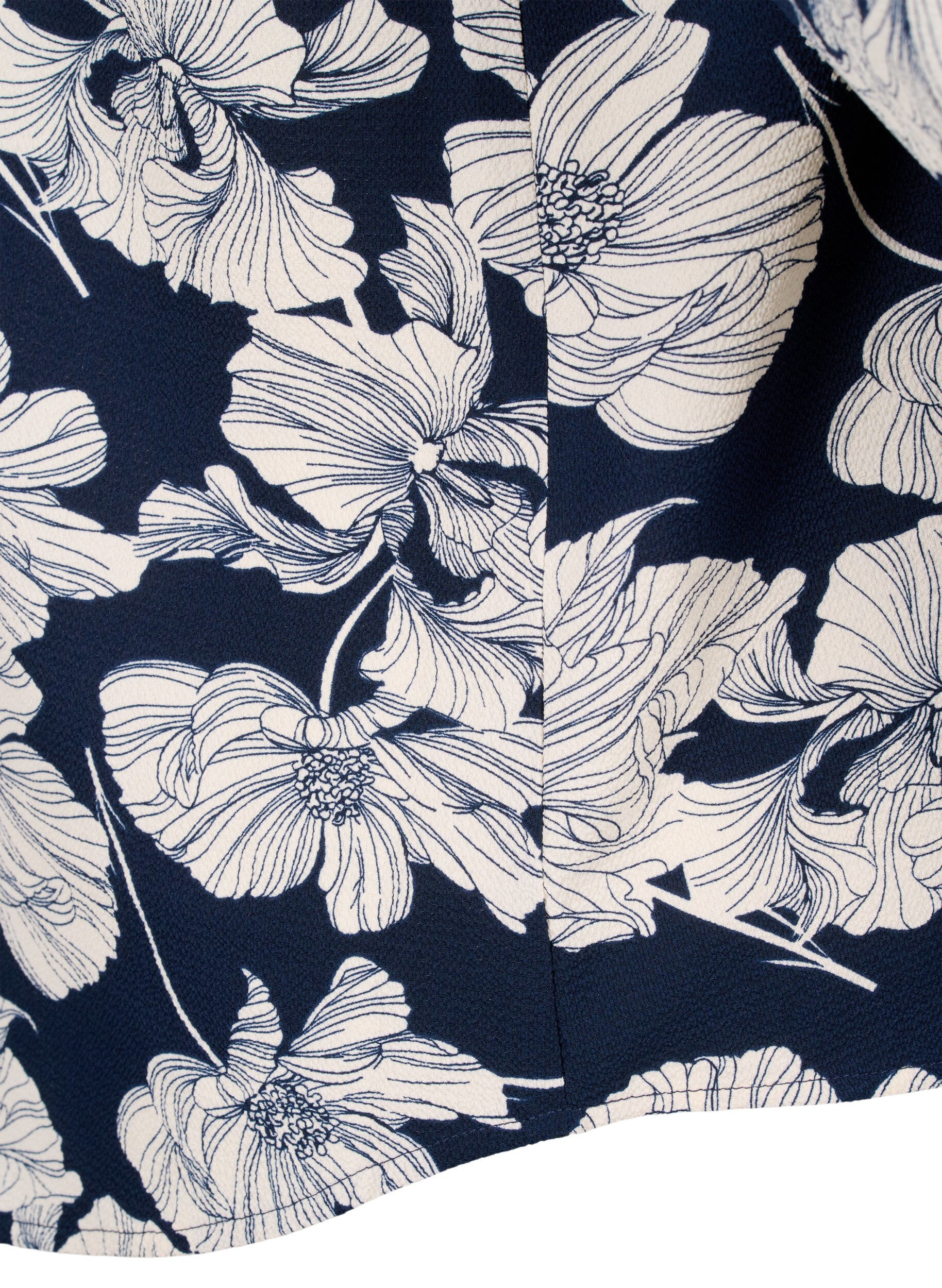 Zizzi Skjortebluse med v-hals og trykk, Navy B. Flower AOP, Packshot image number 3