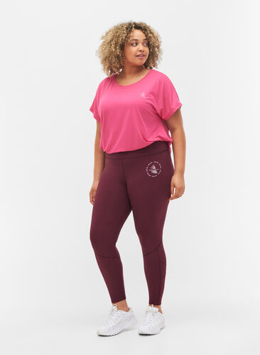 Ensfarget t-skjorte til trening, Fuchsia Purple, Model image number 2