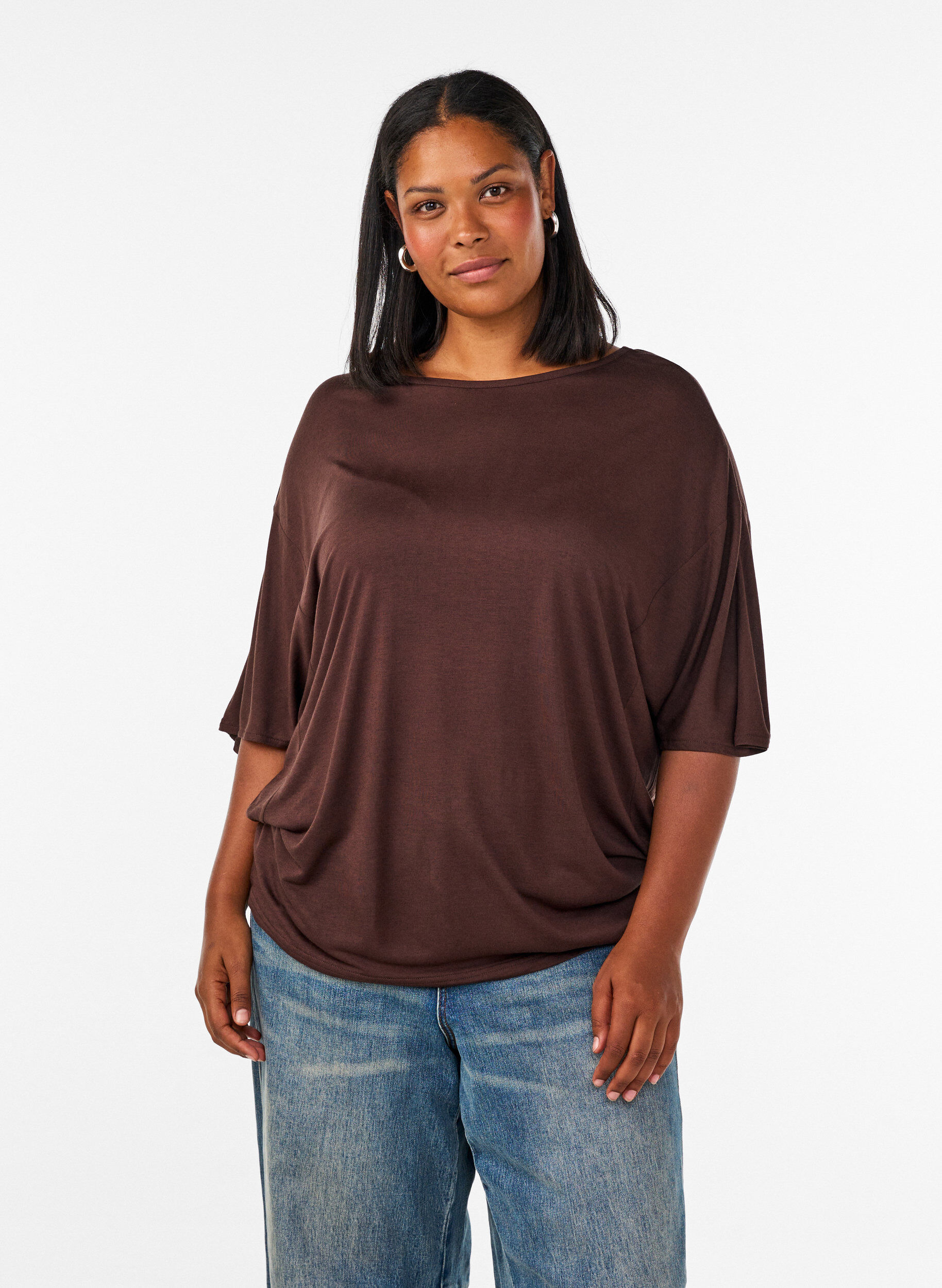 Loose fit T-skjorte i viskose jersey, Brun, Model