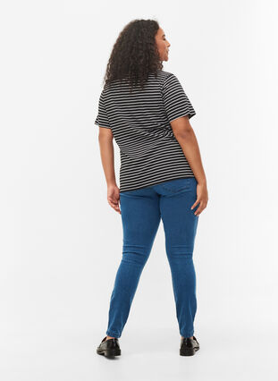 Super slim Amy jeans med høyt liv, Mid Blue, Model image number 1
