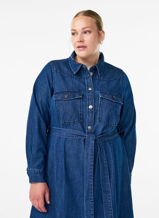 Zizzi Mididenimkjole med knytebelte, Dark Blue Denim, Model image number 2