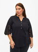 Skjortebluse med engelsk broderi og 3/4-ermer, Black, Model image number 0