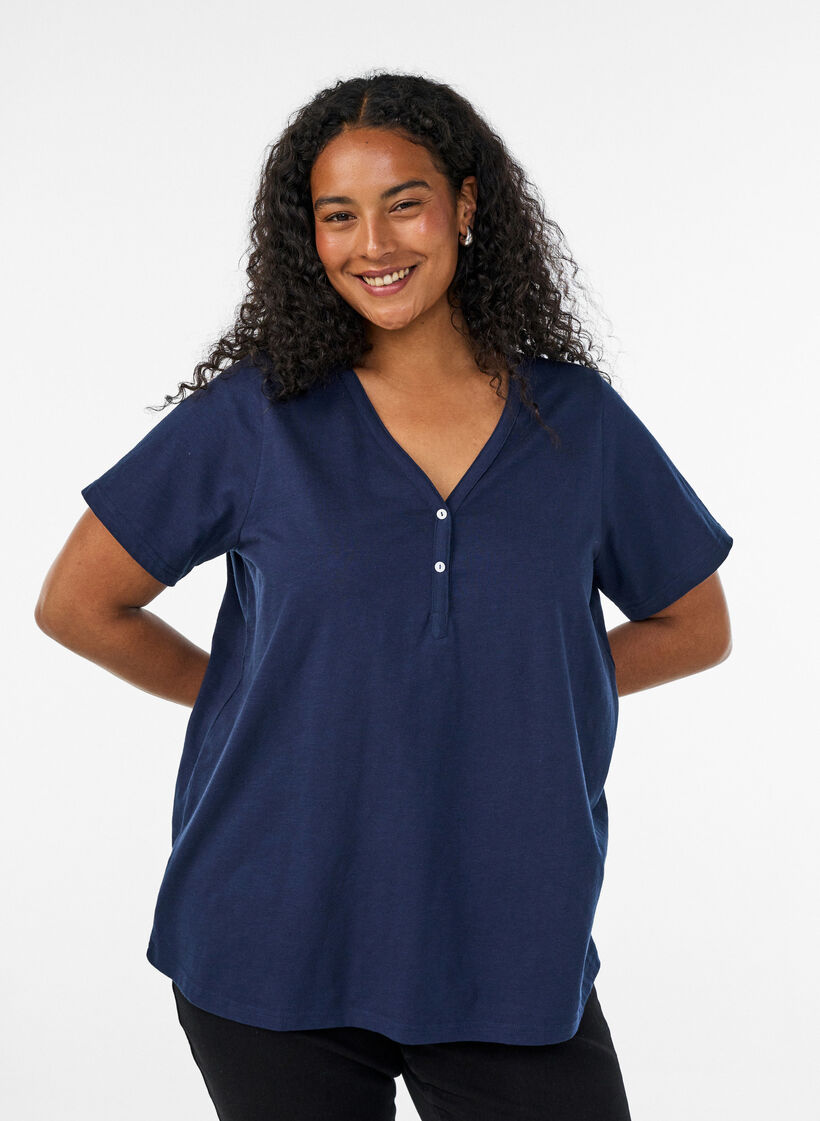 T-skjorte med knappdetalj, Bl&aring;, Model image number 0