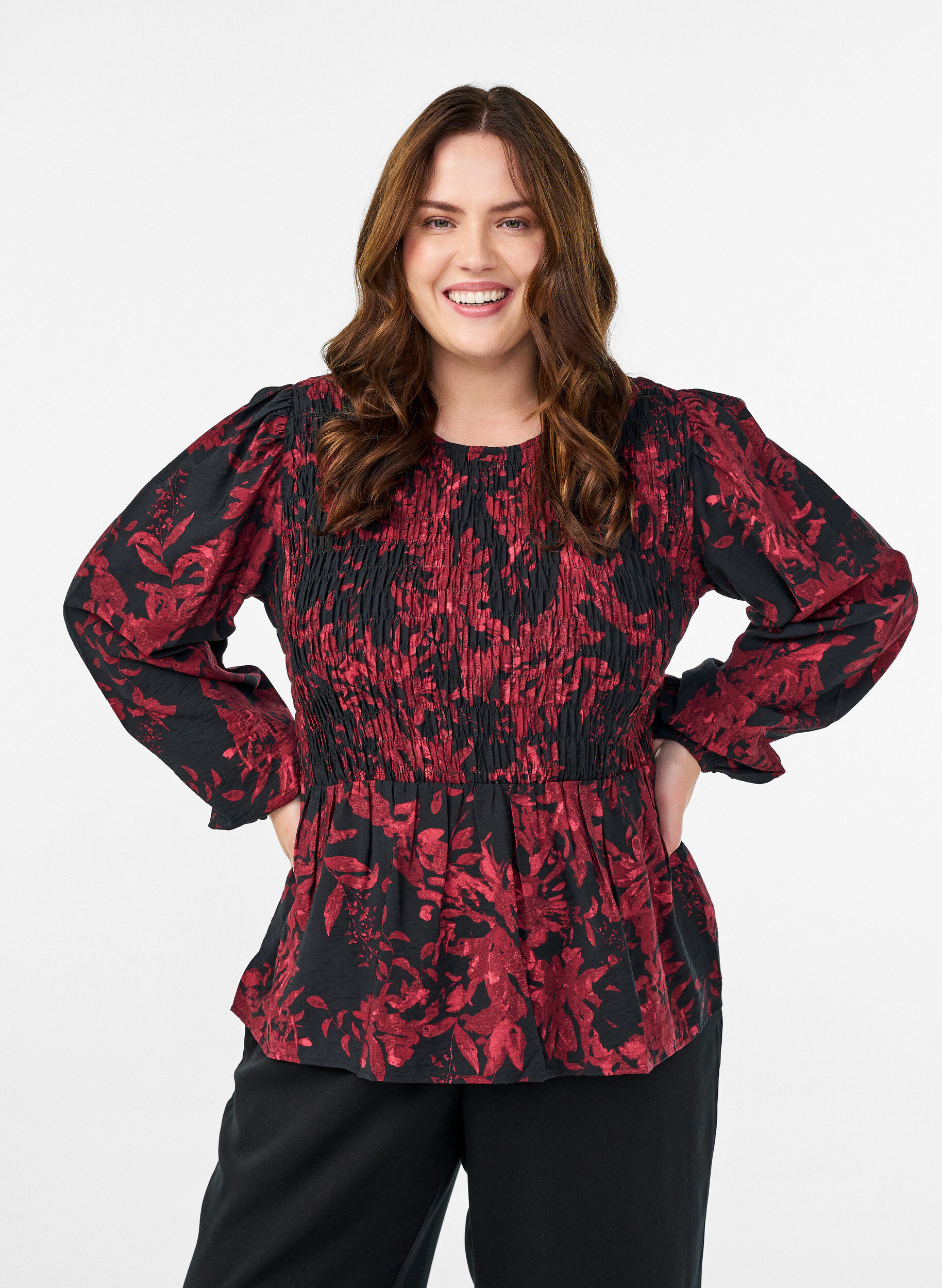 ZizziBluse med smock og lange ermer, Svart, Model image number 0