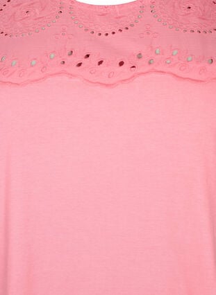 T-skjorte i økologisk bomull med engelske blonder, Strawberry Pink , Packshot image number 2
