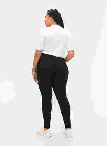 Super slim Amy jeans med høyt liv, Black, Model image number 2