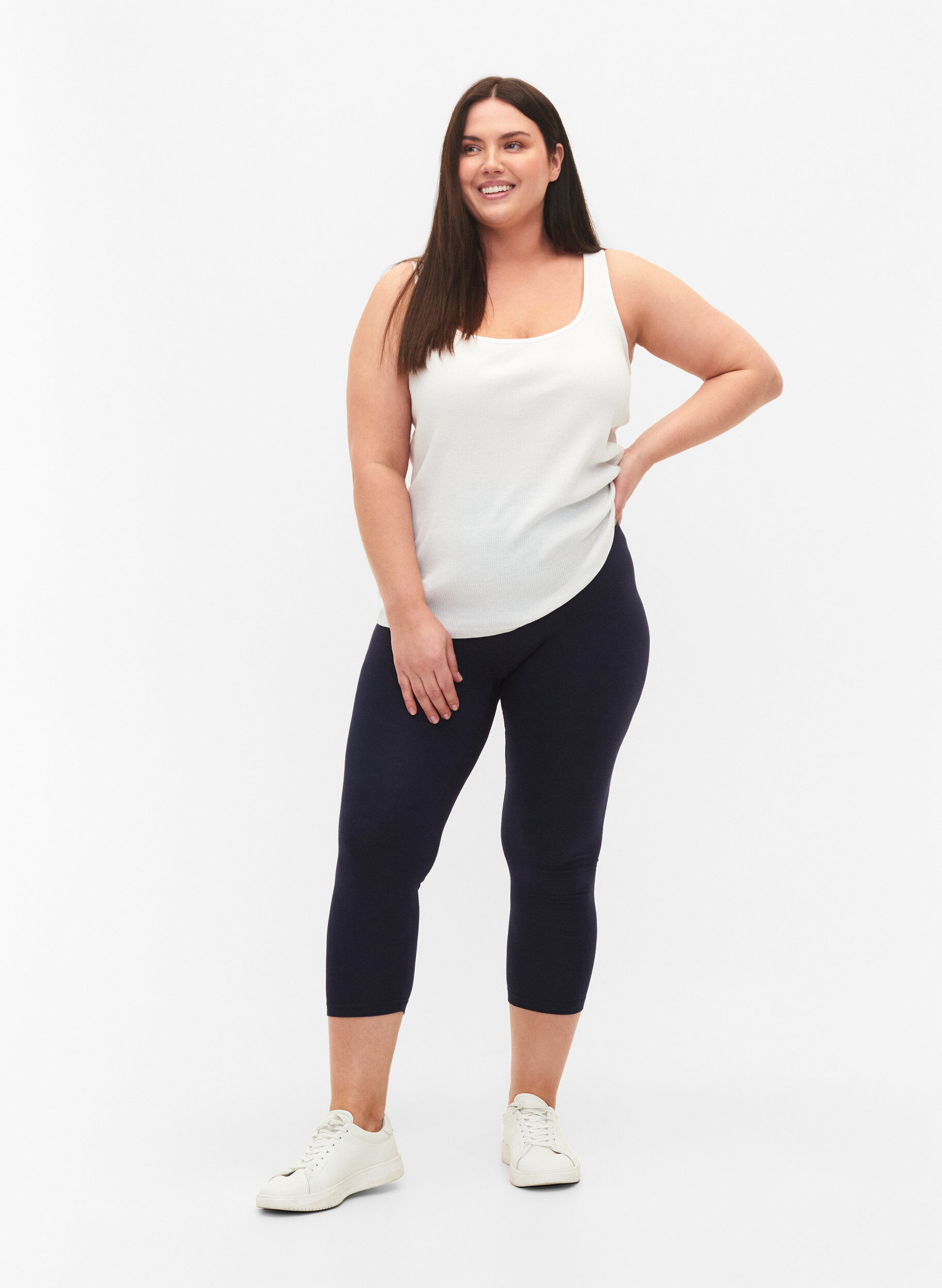 ZizziBasisleggings i viskose med 3/4-lengde, Bl&aring;, Model image number 1