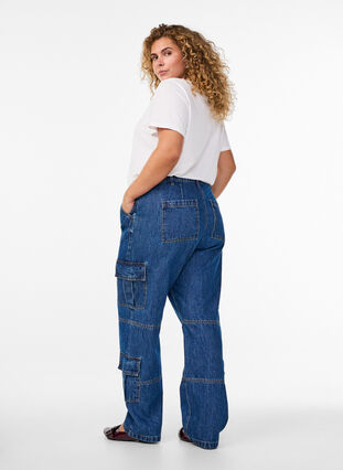Zizzi Høymidjede cargojeans, Blue Denim, Model image number 1