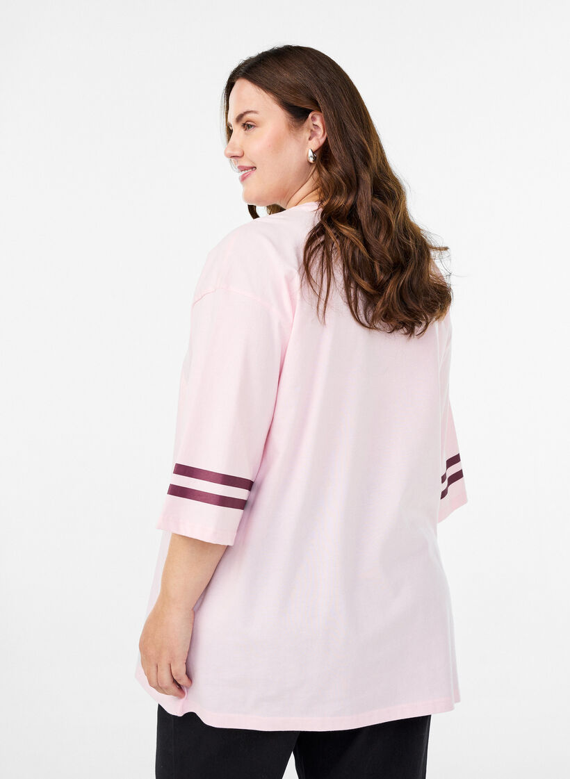 Oversized college T-skjorte med 3/4 ermer, Rosa, Model image number 2