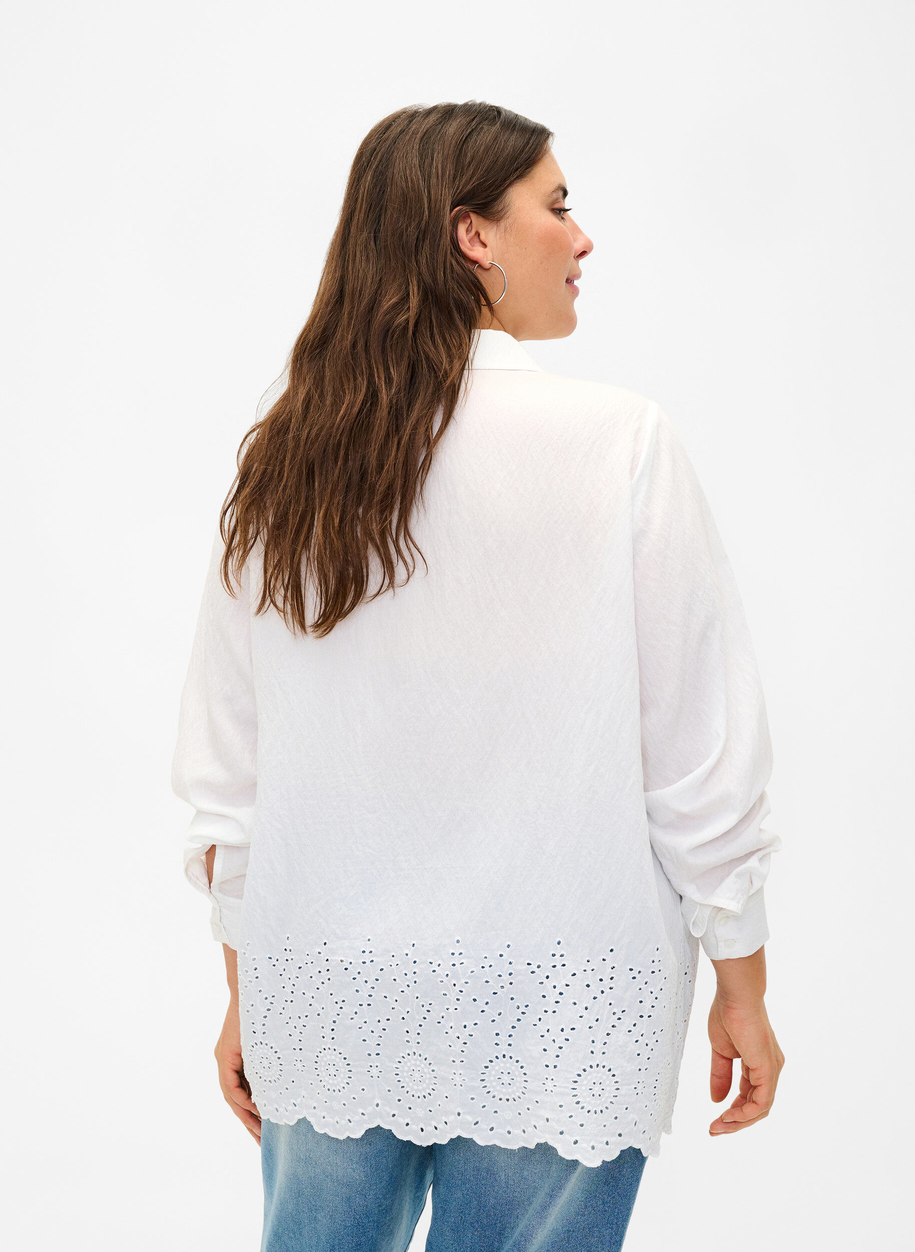 Zizzi Skjorte i viskose med broderi anglaise, Bright White, Model image number 1