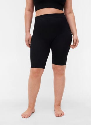 Zizzi Sømløse sykkelshorts, Black, Model image number 3