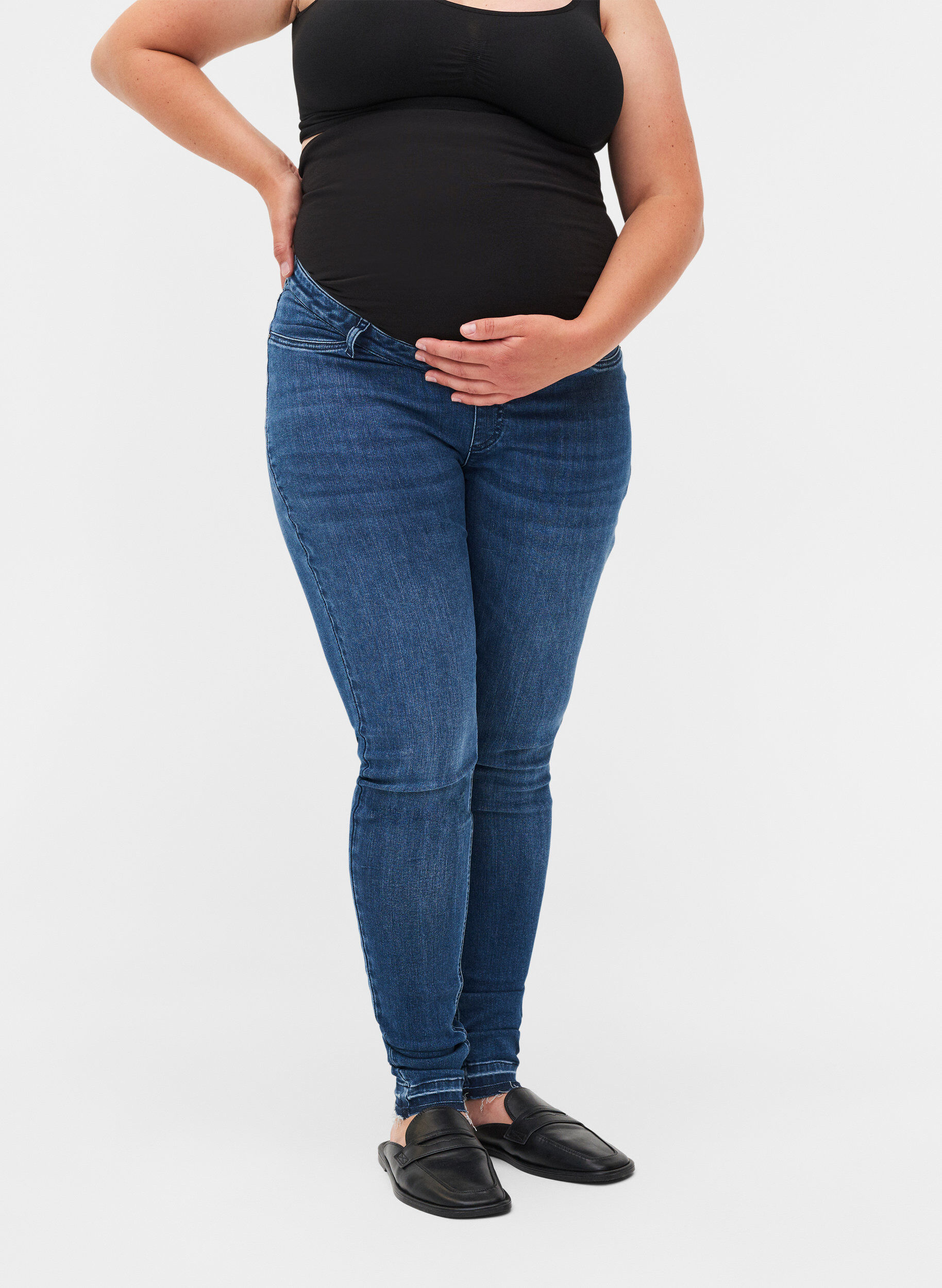 Zizzi Amy jeans til gravide, Blue denim, Model image number 2
