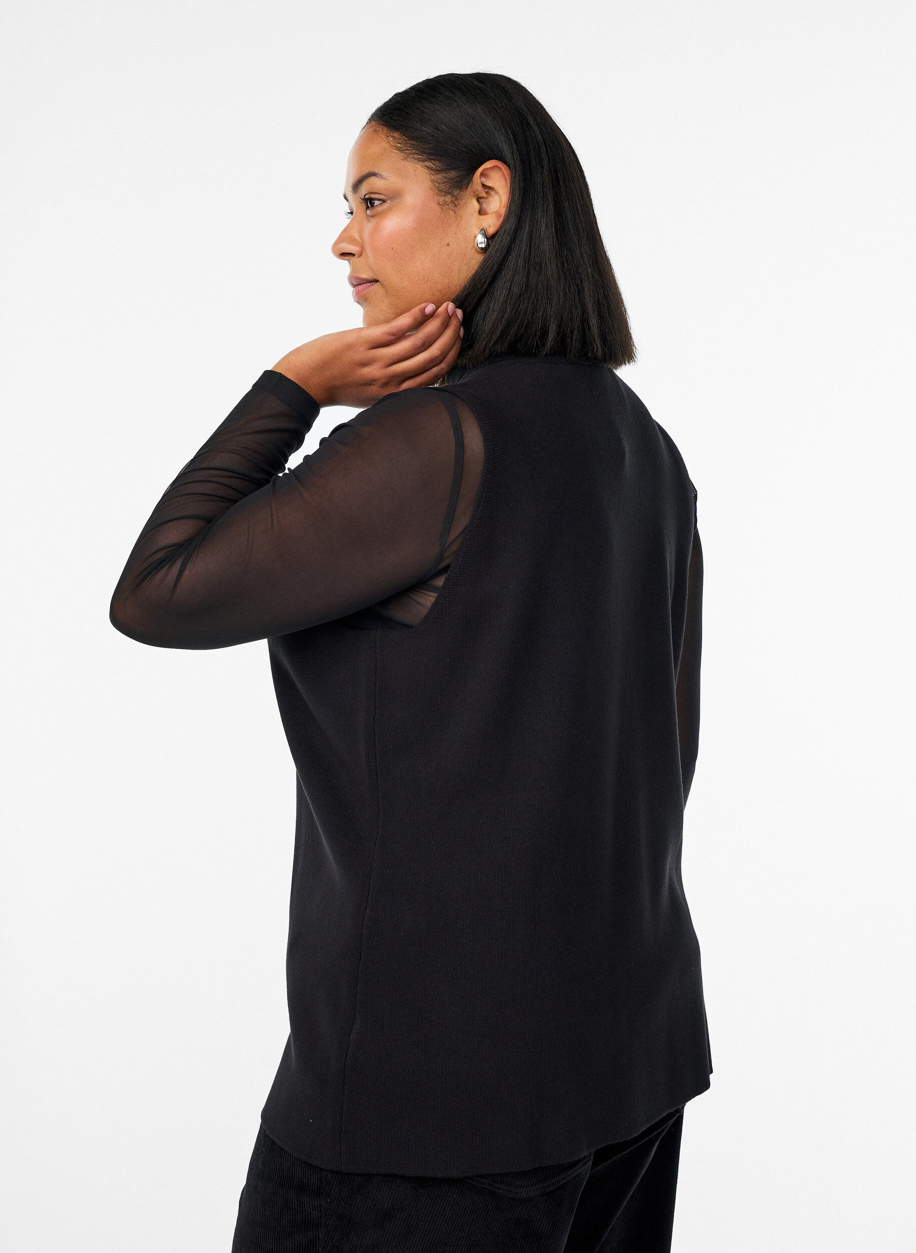 ZizziErmel&oslash;s strikkevest med dekorative knapper, Svart, Model image number 2
