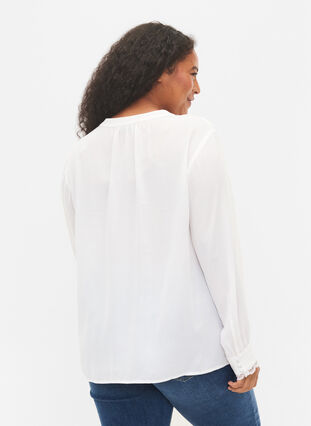 Langermet bluse med V-hals , Bright White, Model image number 1
