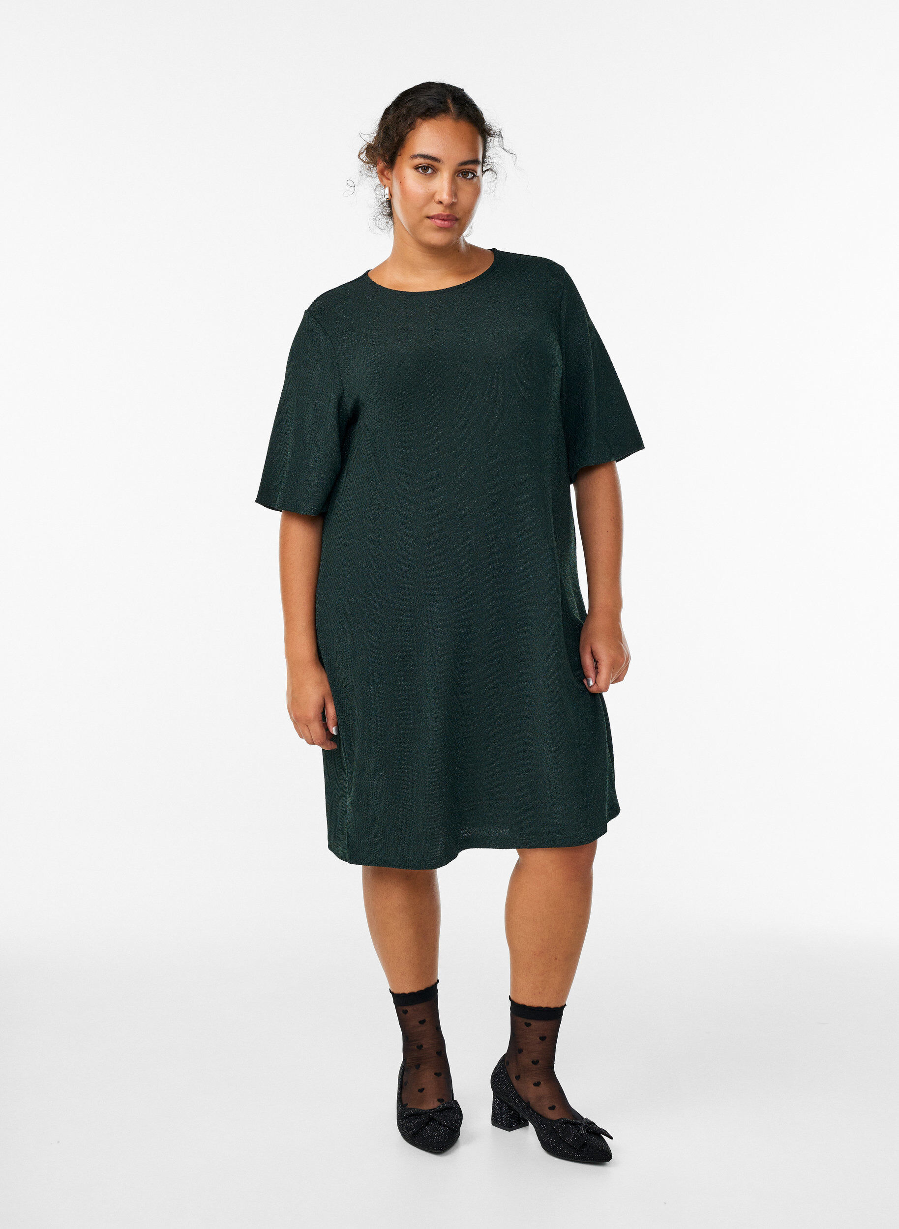 Zizzi Kort kjole med glitterm&oslash;nster, Gr&oslash;nn, Model image number 1