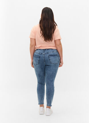Cropped Amy jeans med nagler i sidesømmen, L.Blue Stone Wash, Model image number 1