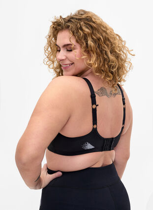 CORE, HIGH SUPPORT WIRE BRA - Sports-BH med bøyle, Black, Model image number 1