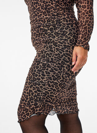 Zizzi Kort mesh-kjole med leopardtrykk, Brun, Model image number 3