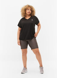 Mønstret treningsshorts, Black w. Text Print, Model