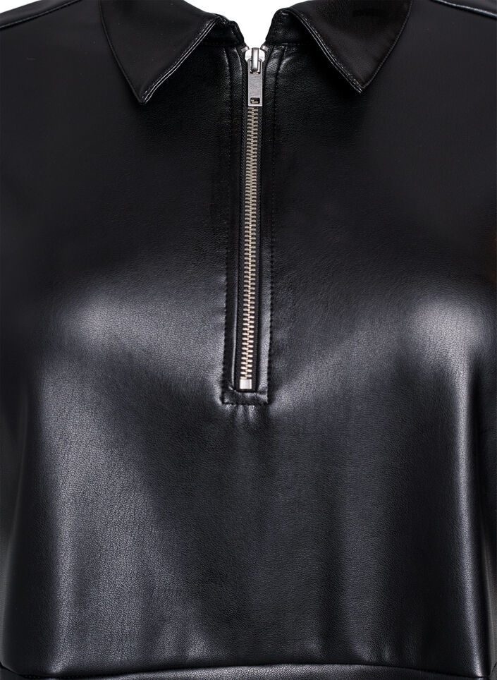 Kort kjole i imitert skinn med A-formet snitt, Black, Packshot