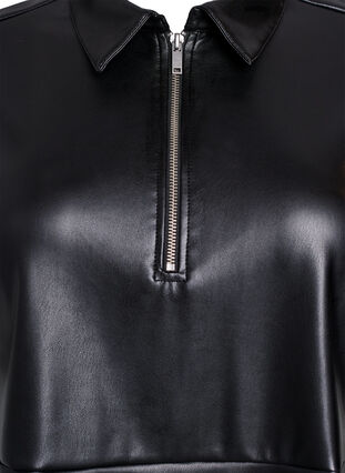 Zizzi Kort kjole i imitert skinn med A-formet snitt, Black, Packshot image number 2