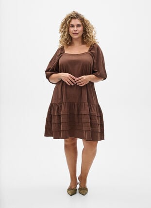 Zizzi Kort cordfløyelskjole med firkantet halslinje, Fondue Fudge, Model image number 2