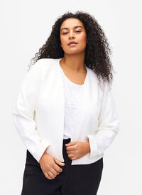 Kort blazer uten lukking, Cloud Dancer Kort blazer uten lukking, Cloud Dancer, Model