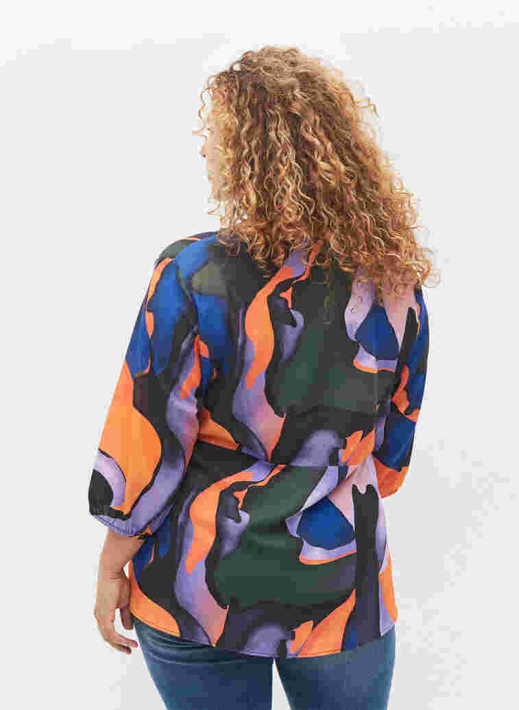 Mønstrete bluse med omslagseffekt og 3/4 ermer, Big Scale Print, Model image number 1