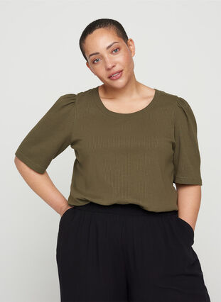 Ribbet T-skjorte med korte puffermer, Ivy Green, Model image number 0