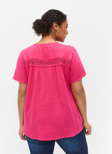 Kortermet bomullsbluse med blonder, Beetroot, Model image number 1
