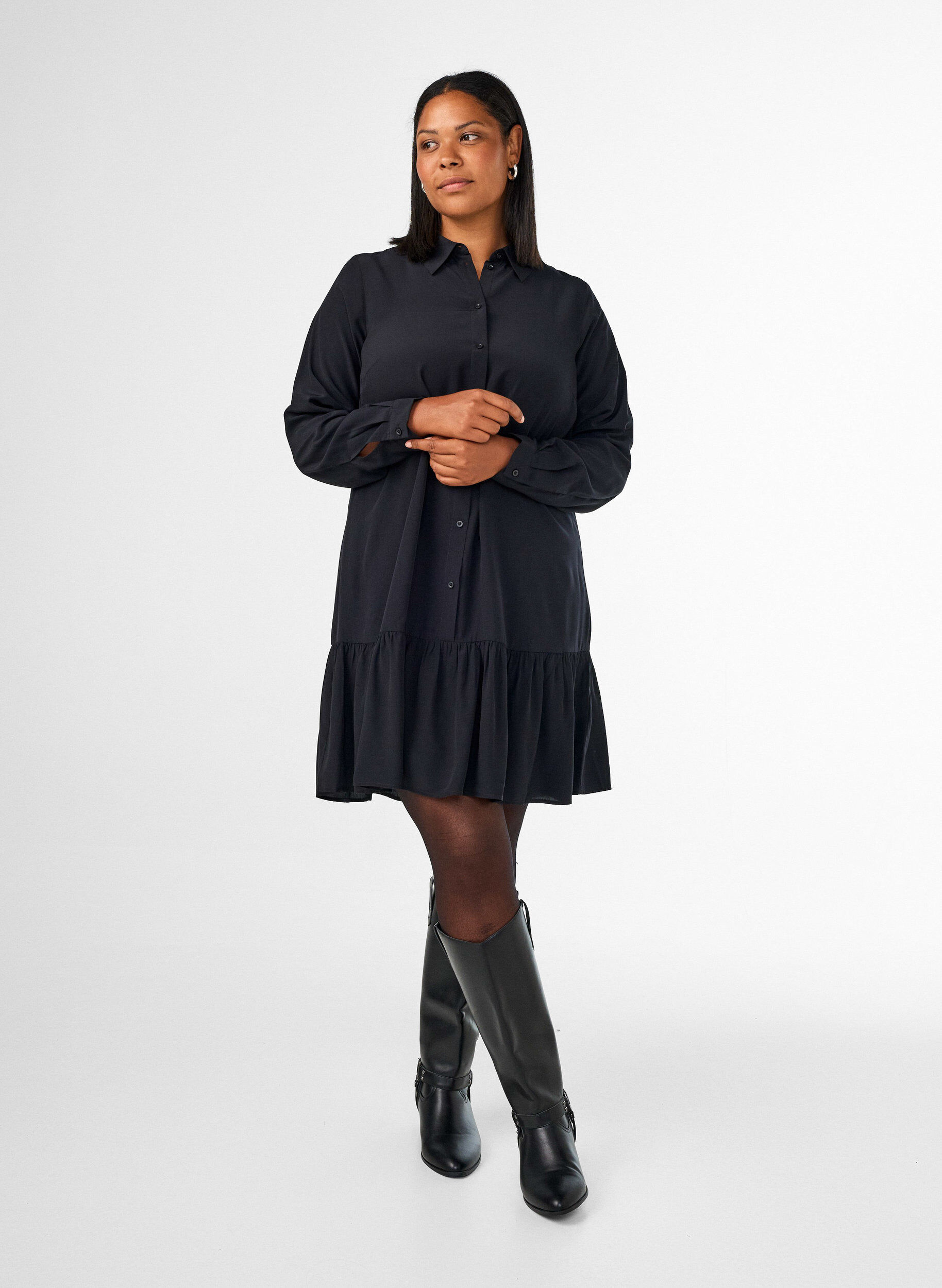 ZizziKort skjortekjole med volanglag, Svart, Model image number 1