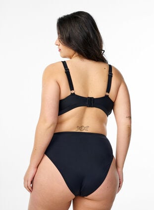 Zizzi Trekantbikini-overdel med omslagsdetalj, Svart, Model image number 2