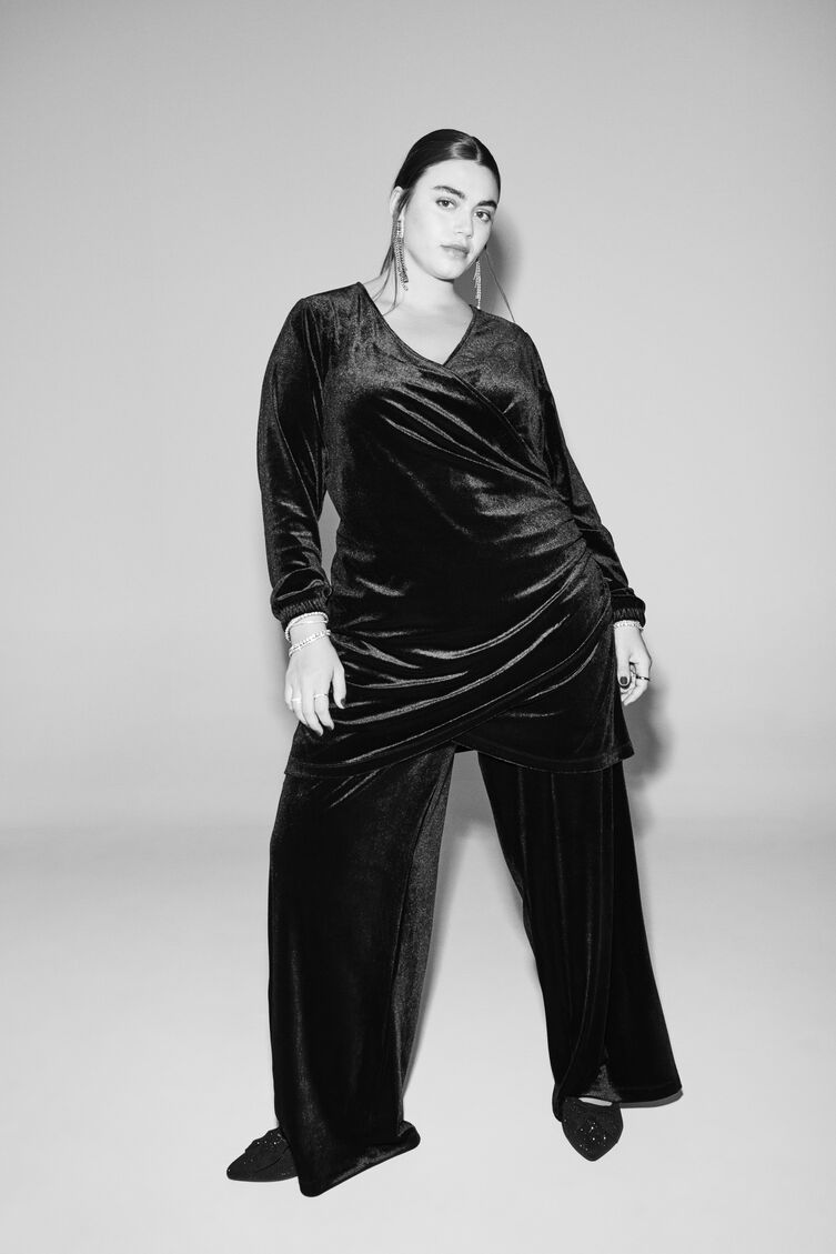 Velour sett med detaljer, , Model
