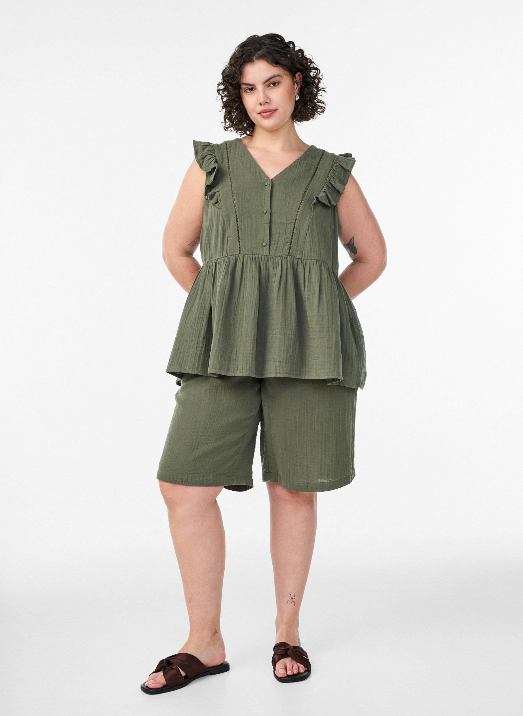 ZizziErmel&oslash;s bluse i bomullsmusselin med volanger, Gr&oslash;nn, Model image number 1