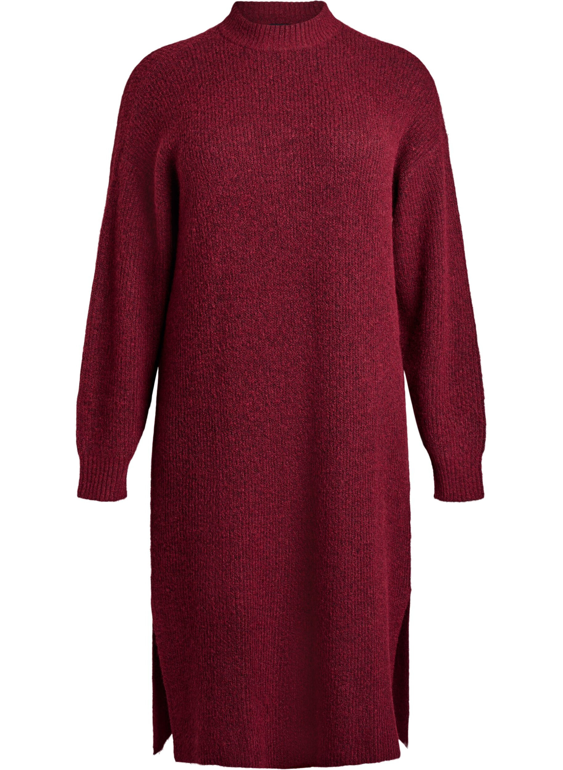 Lang strikket kjole med h&oslash;y hals