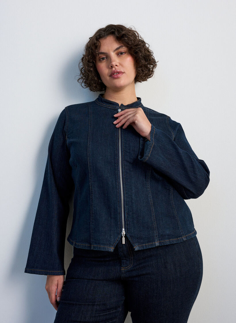Figurn&aelig;r denimjakke med glidel&aring;s, Bl&aring;, Model image number 0