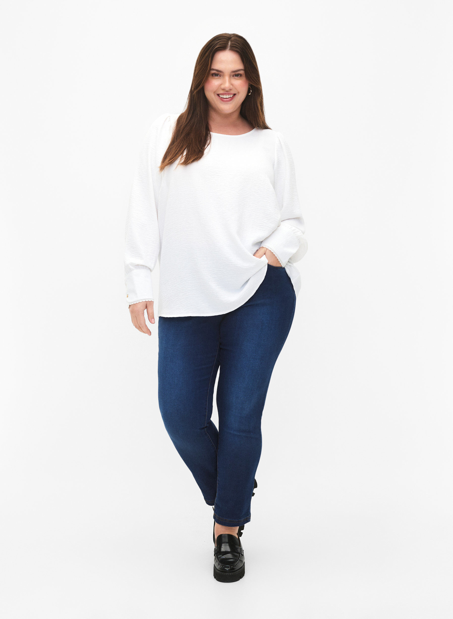 Zizzi Langermet bluse med tekstur, Bright White, Model image number 2