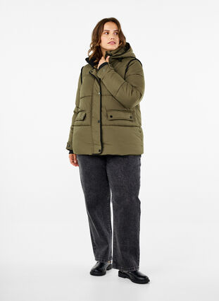 Zizzi Kort puffjakke med kontrastdetaljer, Grønn, Model image number 1