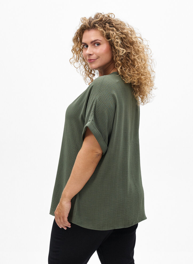 Løs bluse med korte ermer, Grønn, Model image number 2