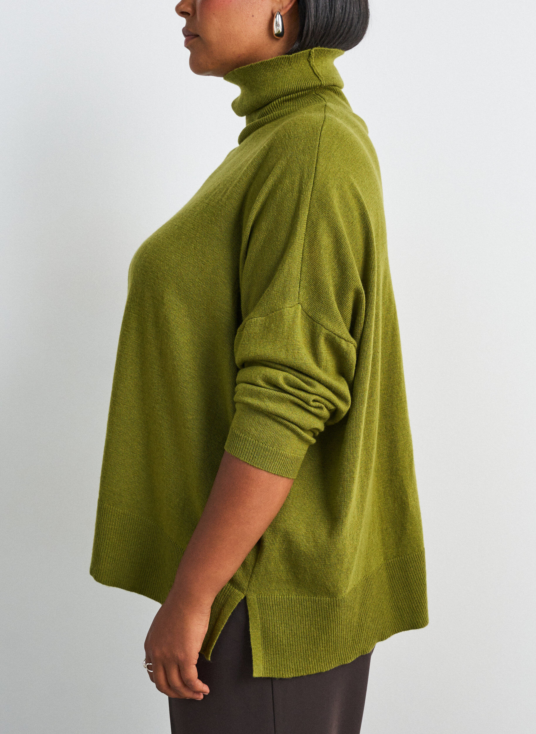 ZizziPoologenser med l&oslash;s passform, Gr&oslash;nn, Model image number 4