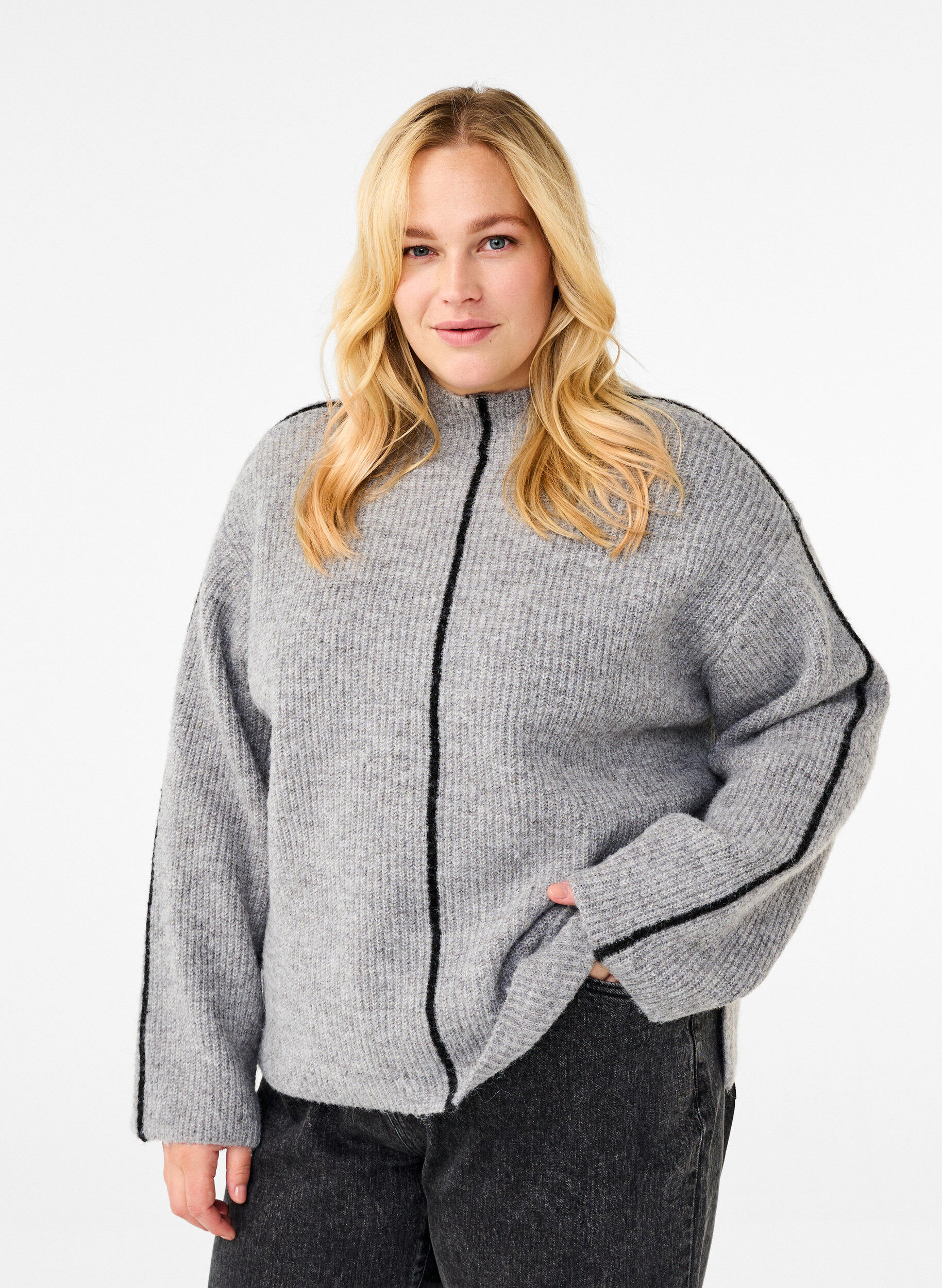 Zizzi Strikket bluse med ull og kontraststriper, Medium Grey Melange, Model image number 0